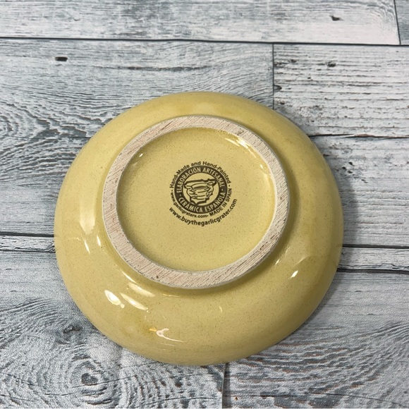 Vintage Rupi 1980 Spain Red Floral Garlic Grator & Zestor with matching plate - Picture 13 of 14